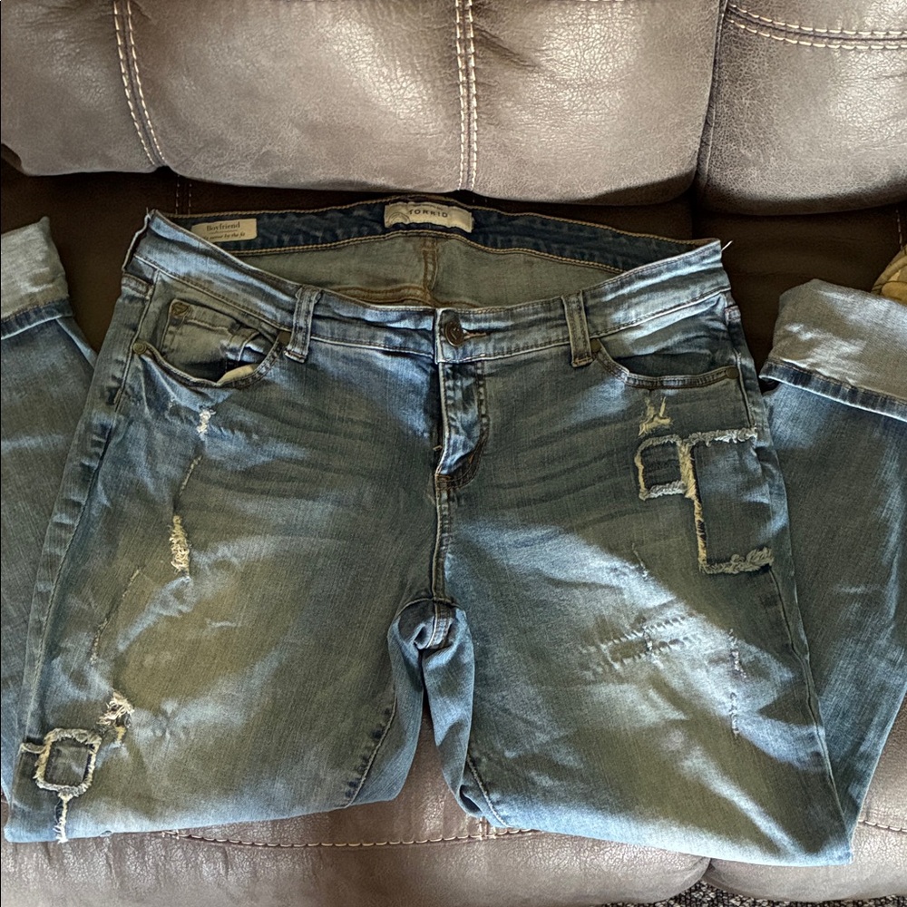 Torrid Distressed Boyfriend Jean Women’s 18 Fabric 98% Cotton